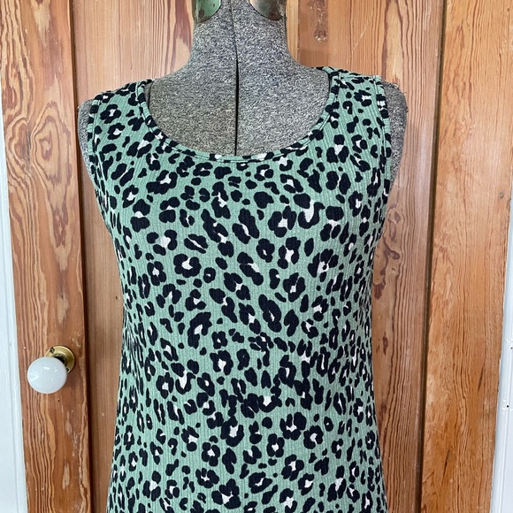 Easel Los Angeles Green Animal Print Midi Dress - Size Large - Picture 3 of 9